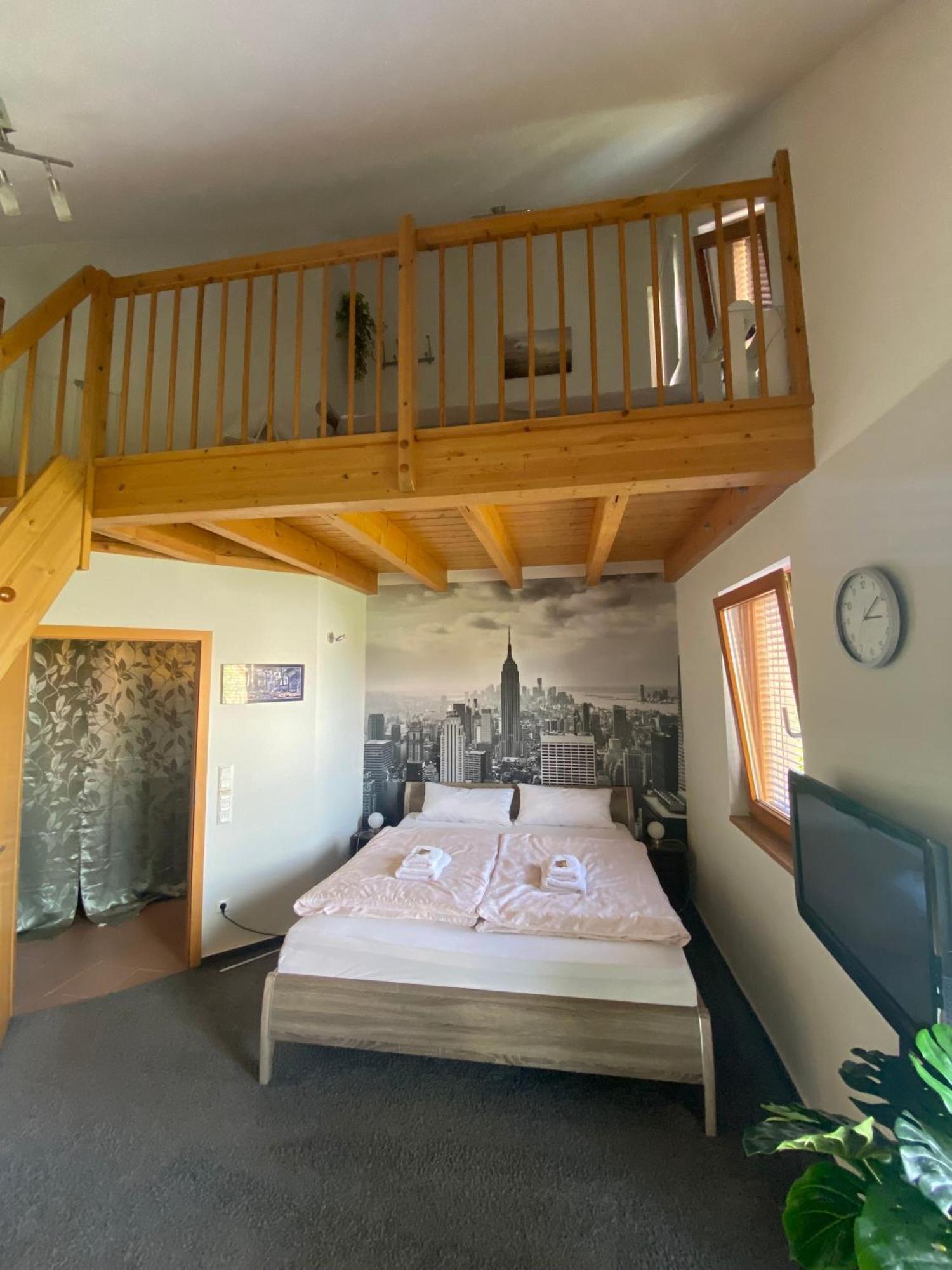 Maisonette-Ferienzimmer Am Backhausgarten Флонгайм Екстер'єр фото